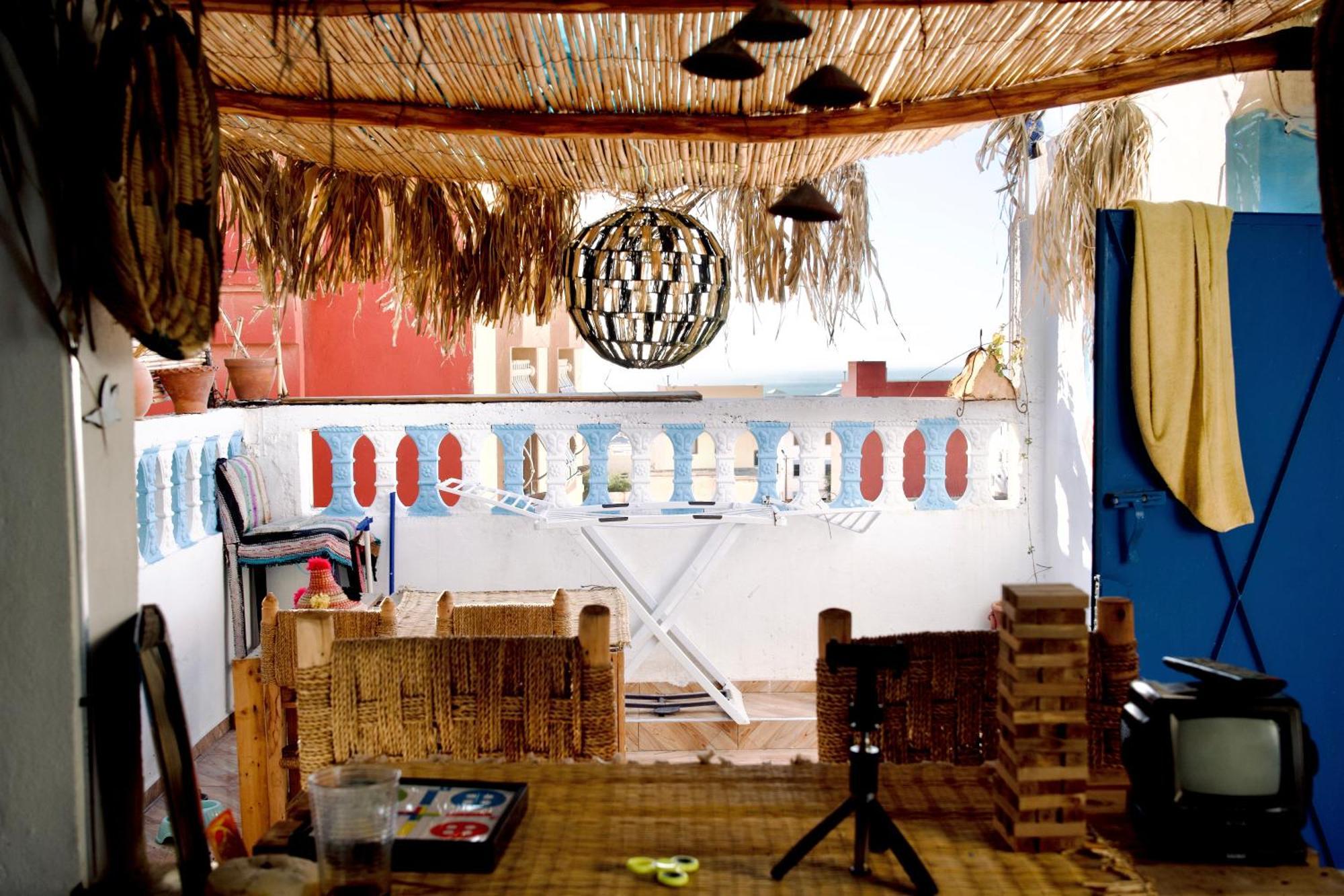 Bright Wave Surfhouse Hostel Tamraght Exterior photo